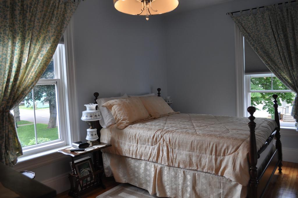 Summerside Inn Bed And Breakfast Habitación foto