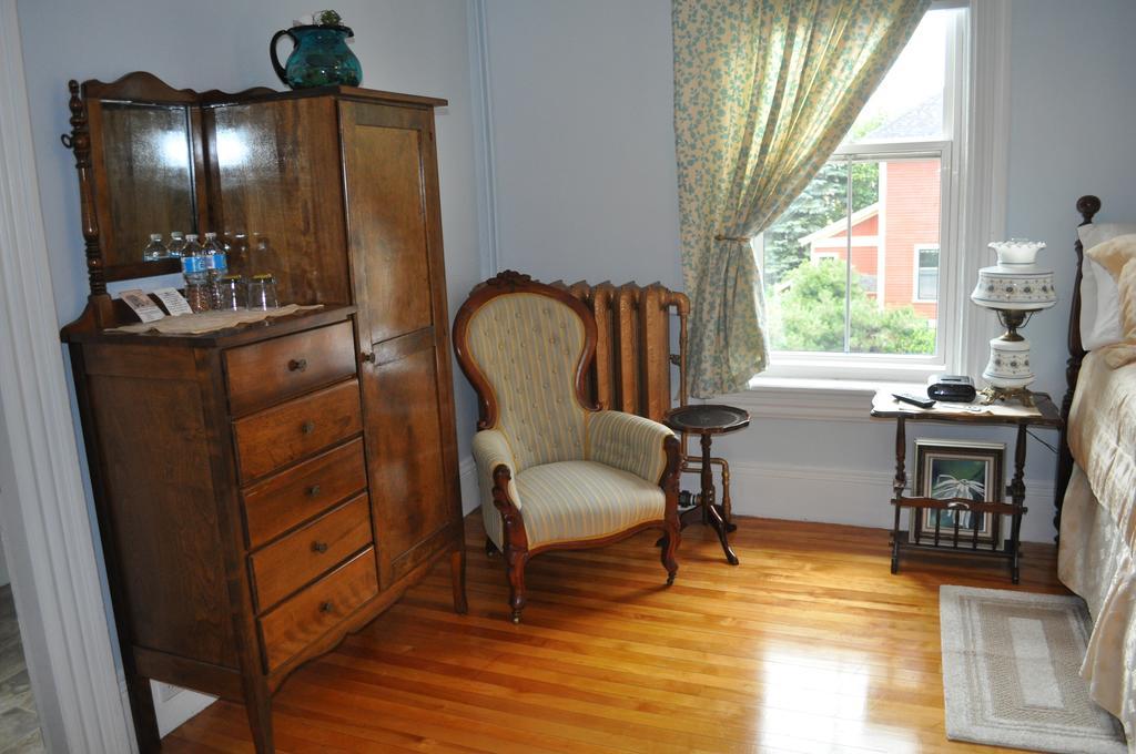 Summerside Inn Bed And Breakfast Habitación foto